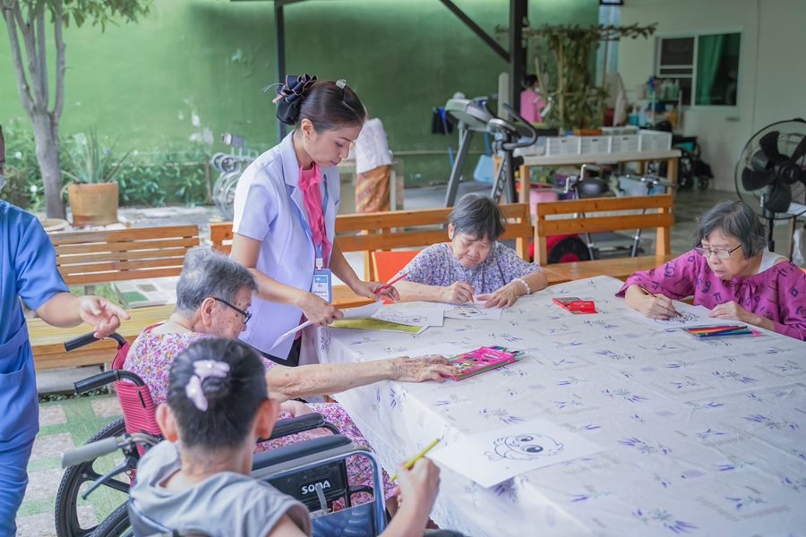 ศูนย์ดูแลผู้สูงอายุ พัฒนาการ