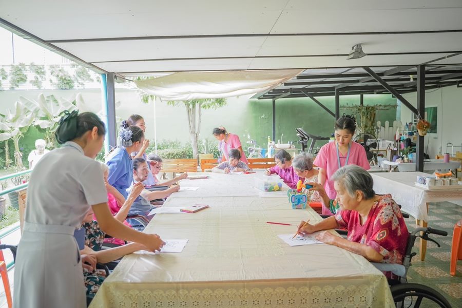 กิจกรรมศูนย์ดูแลผู้สูงอายุ 5